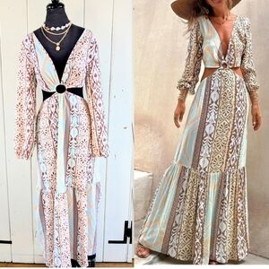🌴Elegant Bohemian Style "Cut Out" Maxi Dress NWOT sz M